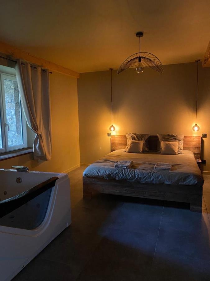 Superbe Appartement Avec Jacuzzi Et Jardin Prive Marlhes Bagian luar foto